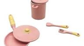 panela de boneca barbie