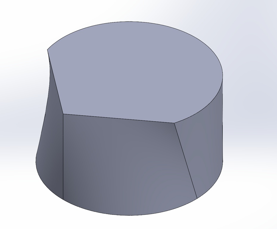 Modelagem da cabeça do pinguim
Para construir a cabeça do pinguim, foi estabelecido que ela possuiria uma altura de 70mm. Nesse sentido, foram feitas duas circunferências separadas por essa altura de 70mm. Depois, na circunferência de cima, recortou-se um arco da circunferência, gerando um segmento de reta de 120mm. Após isso, deve-se criar um triângulo isósceles com as seguintes medidas, 120mm, 75mm e 75mm. Assim, basta usar a ferramenta "loft" para conectar ambas circunferências e a ferramenta "shell" para esvaziar o conteúdo dentro da cabeça e criar uma espessura de 3mm.