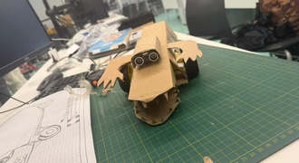 Robô no formato de crocodilo